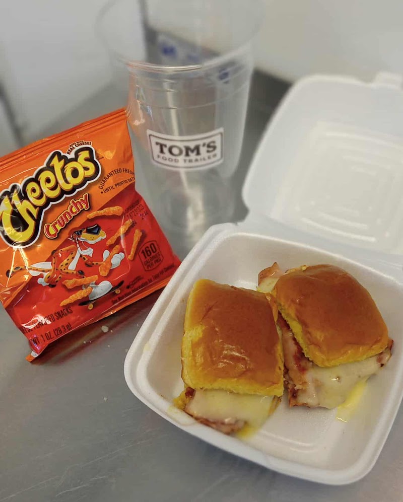 Tom’s Food Trailer photo 4