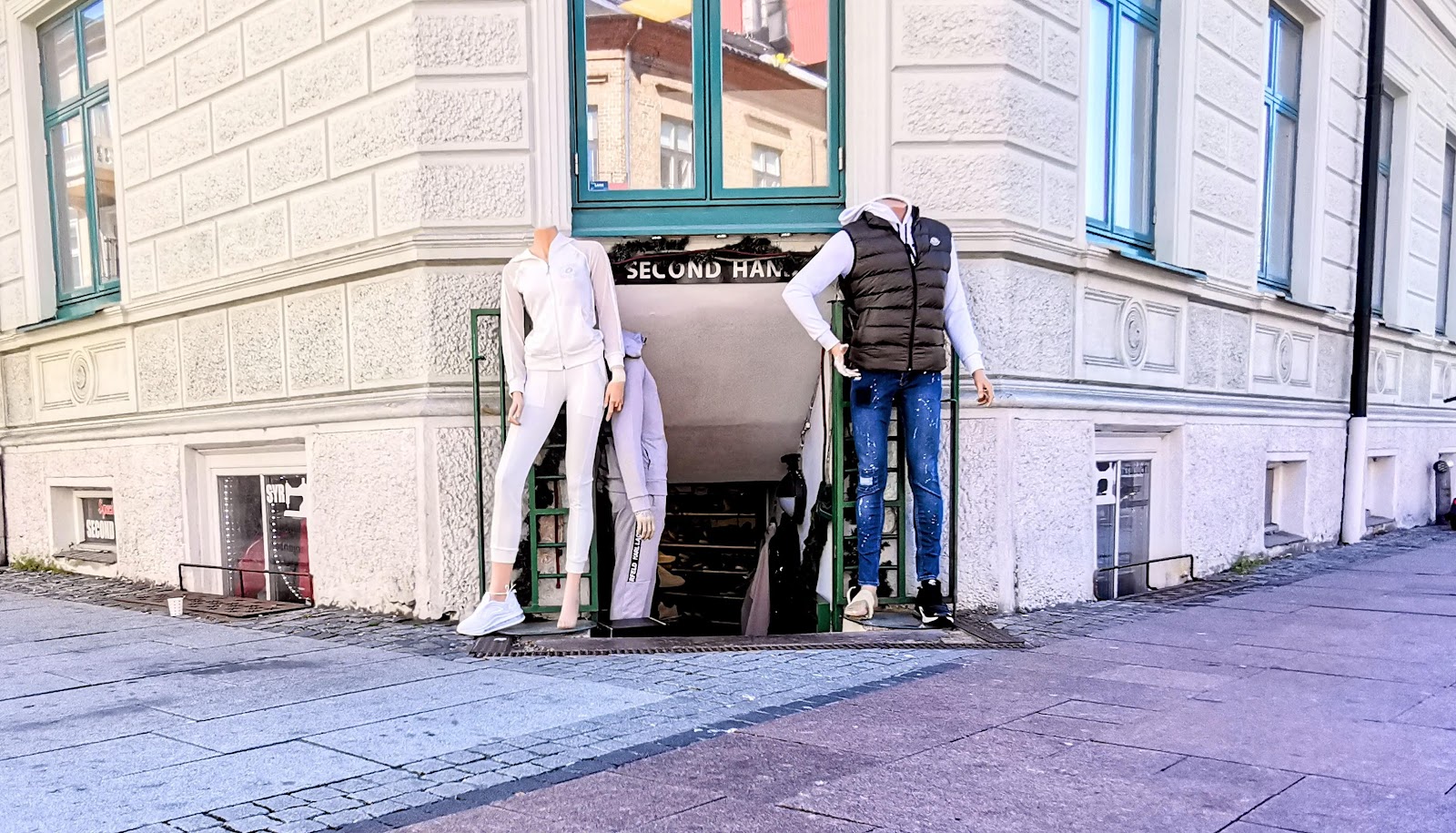 SPECIAL SECOND HAND STORE