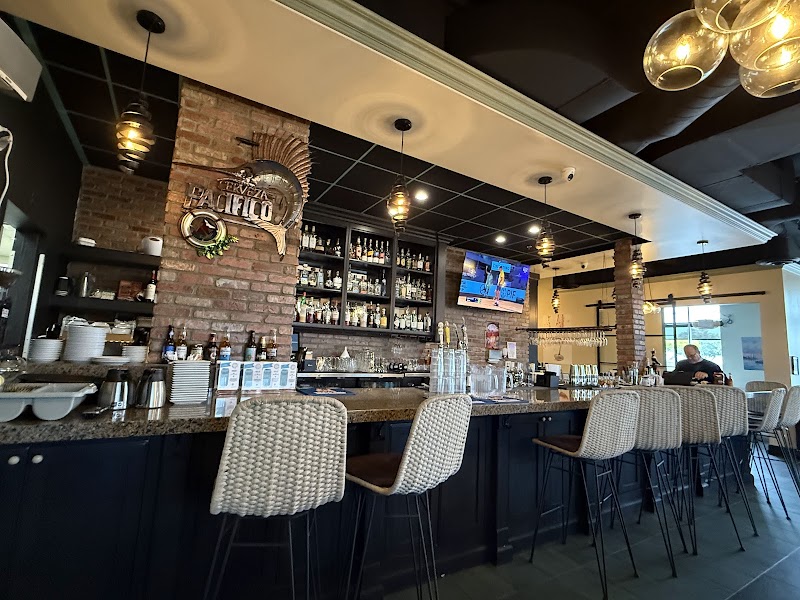 Tradewinds Cafe and Bar