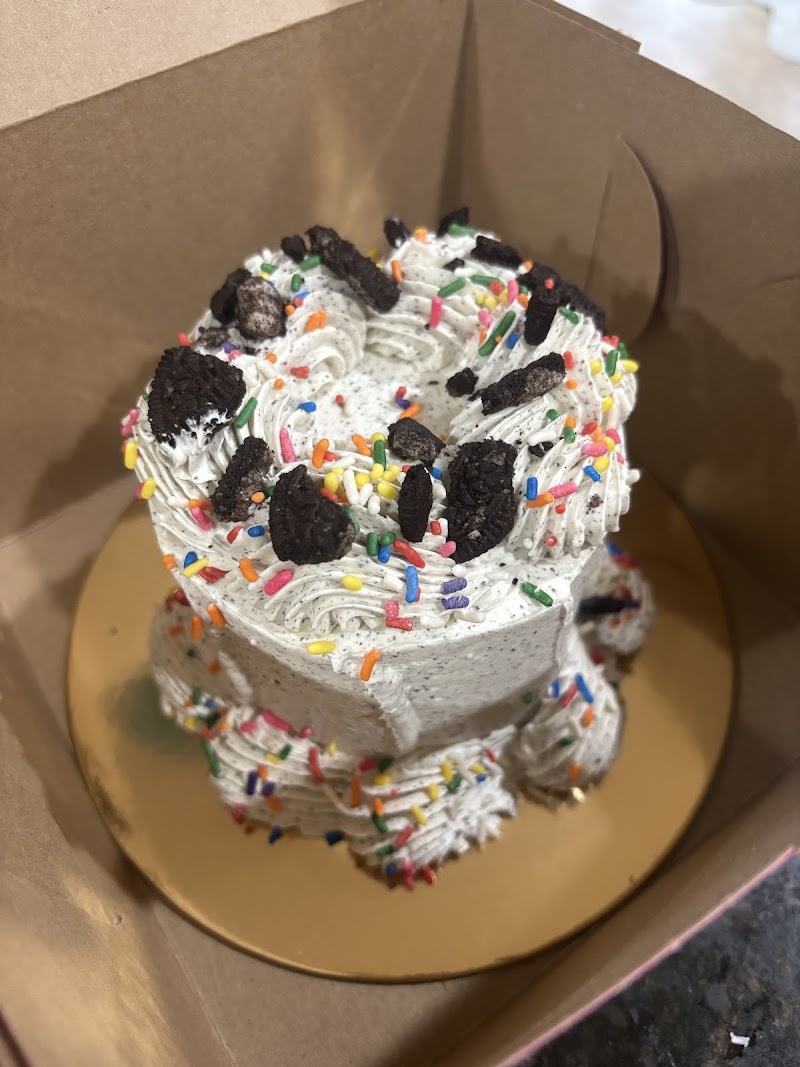 Lux Sucre Bakery + Cafe photo 3