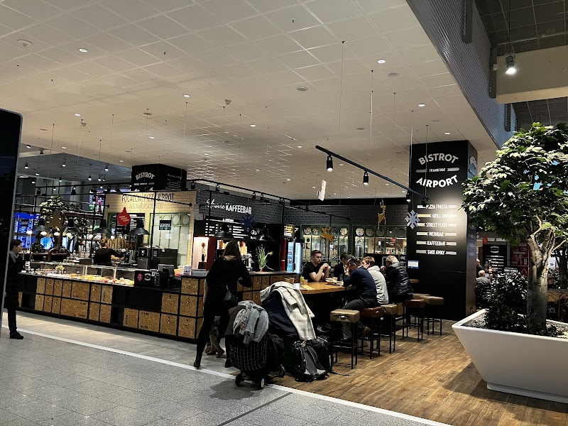 Muslim Prayer room مصلى للمسلمين بالطابق الثالث photo 5