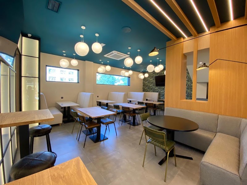 Cafetería Bocatería Lareka photo 1