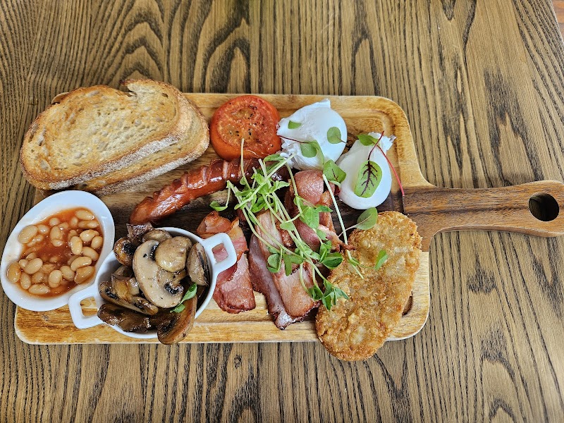 The whitecottage 163 photo 7