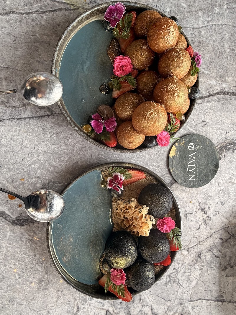 VALYN Thai Restaurant & Bar photo 7