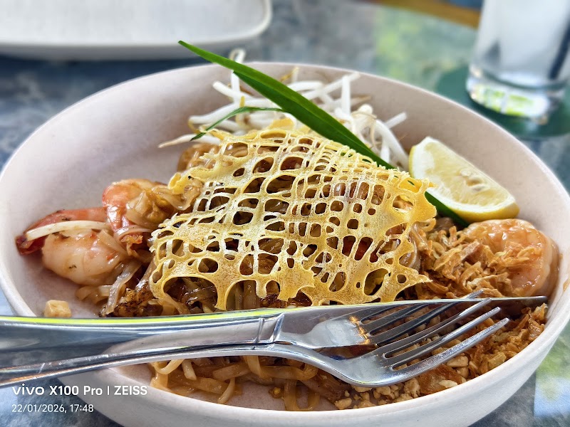 VALYN Thai Restaurant & Bar photo 4