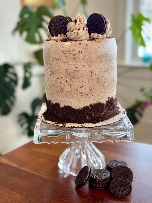 Louise C. Bakes photo 4