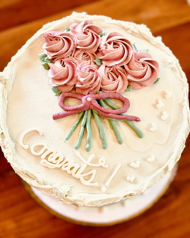 Louise C. Bakes photo 2