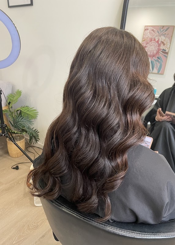 Elyse Moffat Hair photo 1