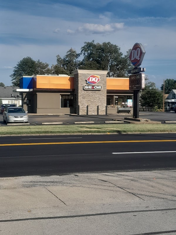 DAIRY QUEEN exterior