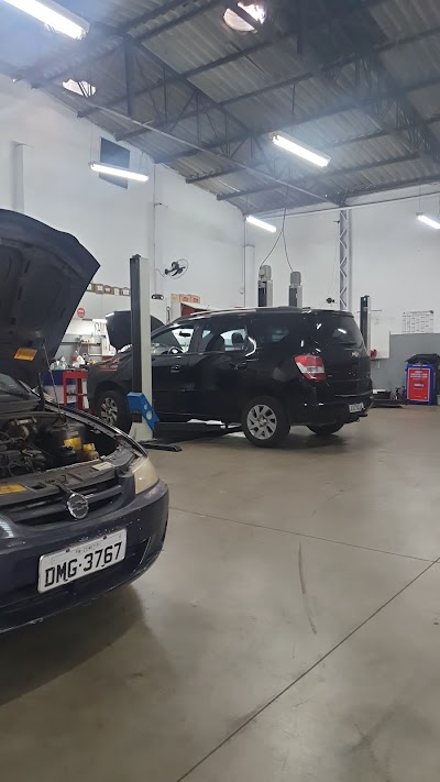 Foto de BOX 6 - OFICINA MECÂNICA