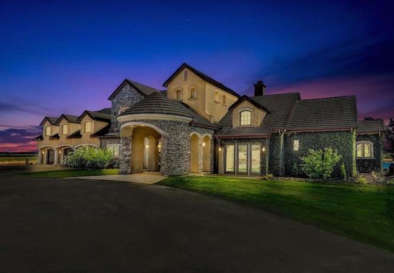 Lakeview Estates & Winery