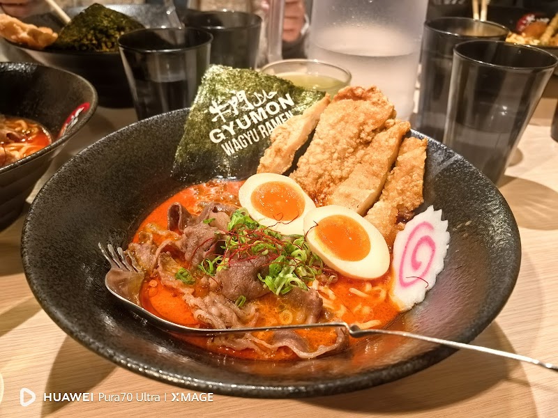 GYUMON Halal Wagyu Ramen & Gyukatsu – Shibuya Scramble (牛門ハラル和牛ラーメン&牛カツ/渋谷スクランブル) photo 3