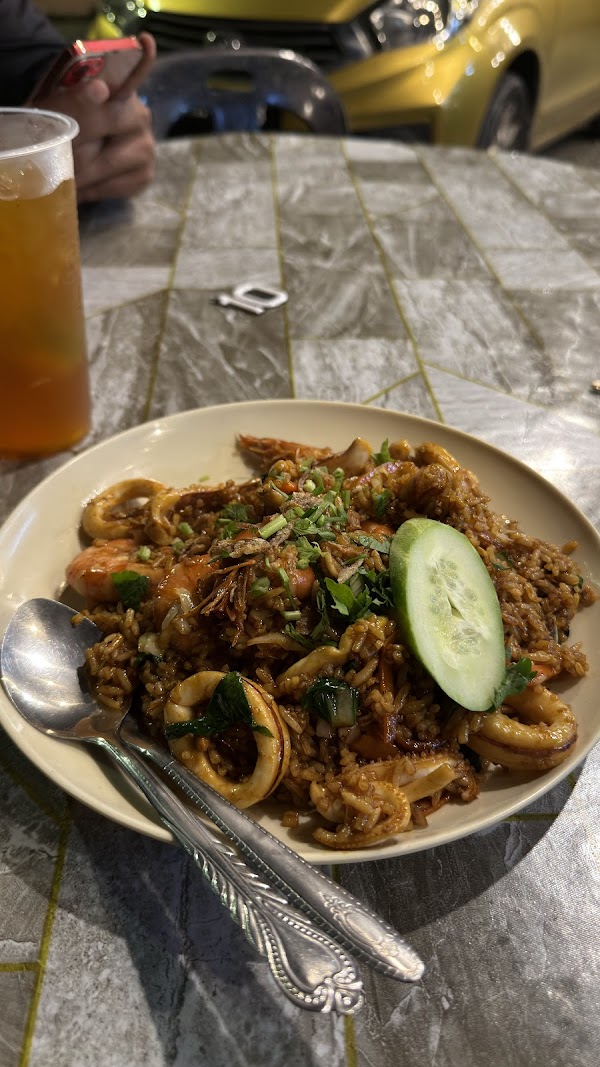 Elly Station Kg Bukit - Photo 1