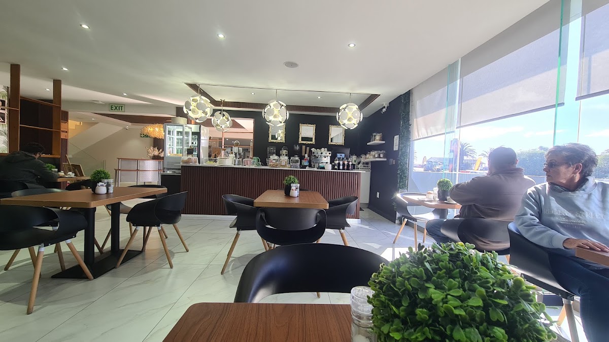 Lulu's Café — photo 3