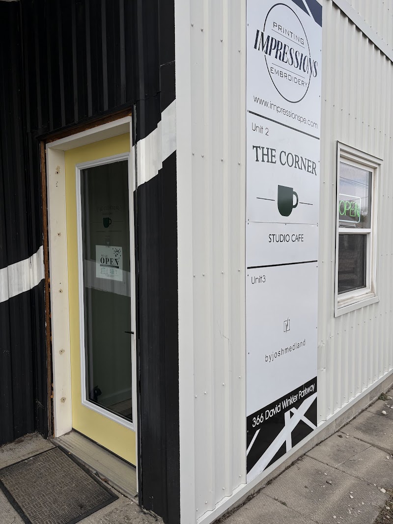 THE CORNER Studio Café photo 1