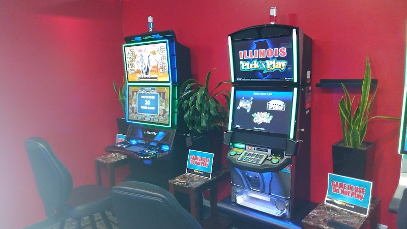 GiGi's Gaming Cafe photo 4