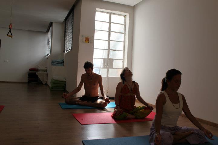 Yantra Centro Holístico . — 3
