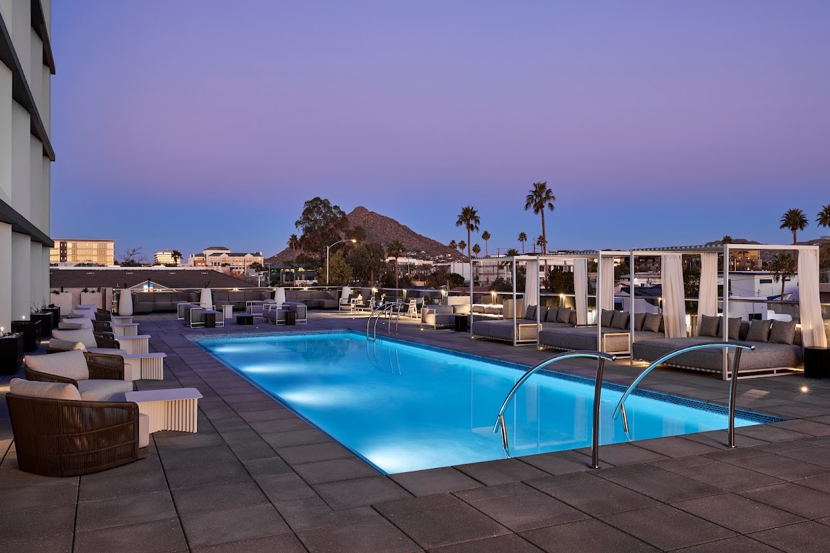 Senna House Scottsdale, Curio Collection by Hilton, dog-friendly hotel, photo 5