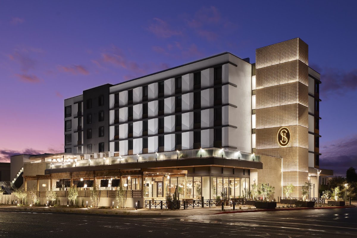 Senna House Scottsdale, Curio Collection by Hilton, dog-friendly hotel, photo 4