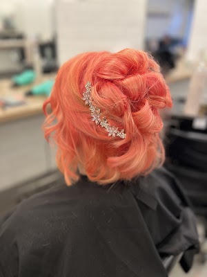 Uppercuts Hair Salon photo 3