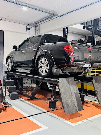 Foto de Eurocar Automotive and Parts Center