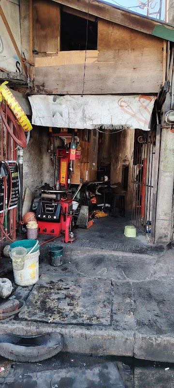 Boss-Uno Vulcanizing Shop