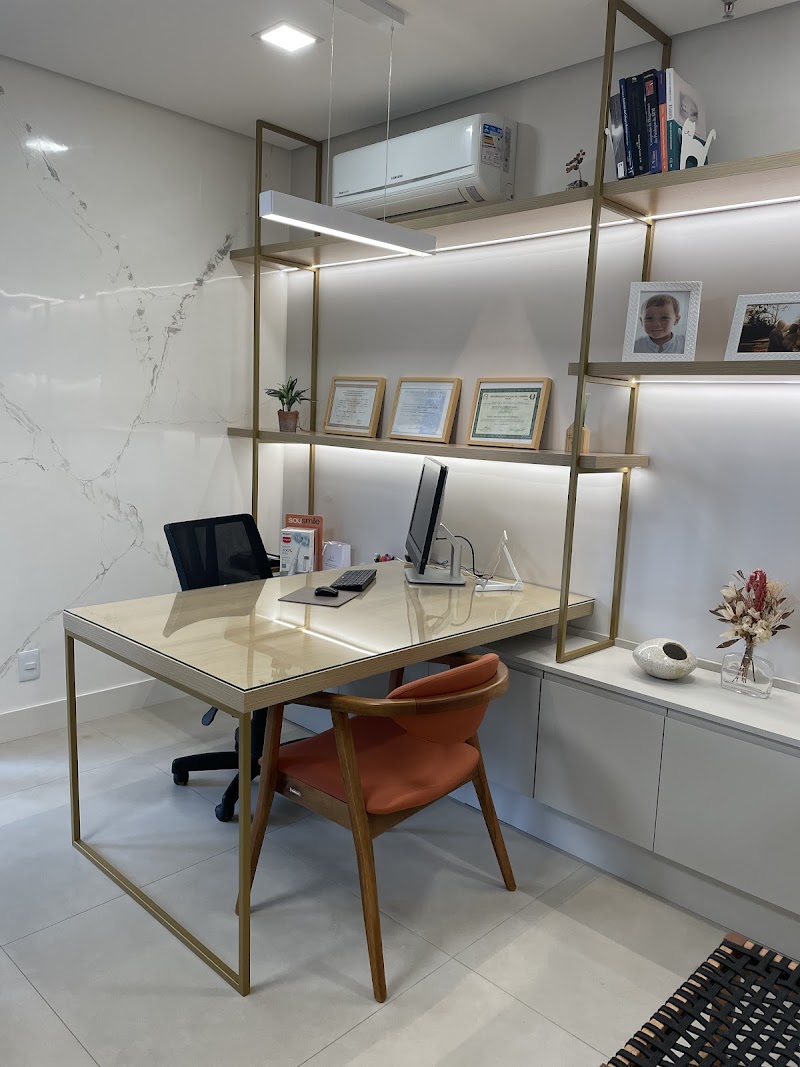 Dra. Joyce Campbell - foto 3