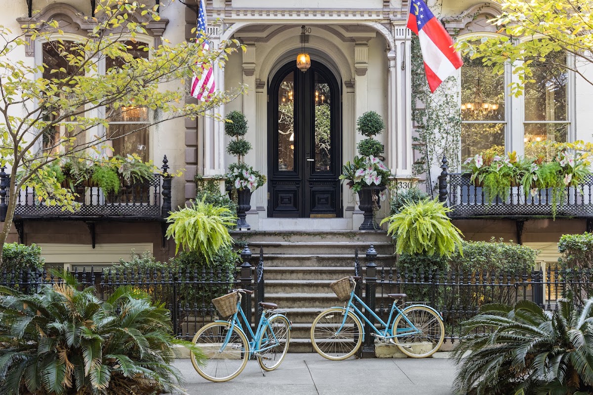 Hamilton-Turner Inn, dog-friendly hotel in Savannah