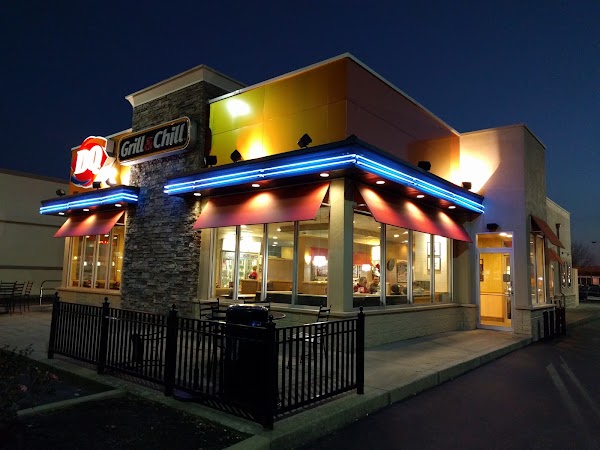 DAIRY QUEEN exterior