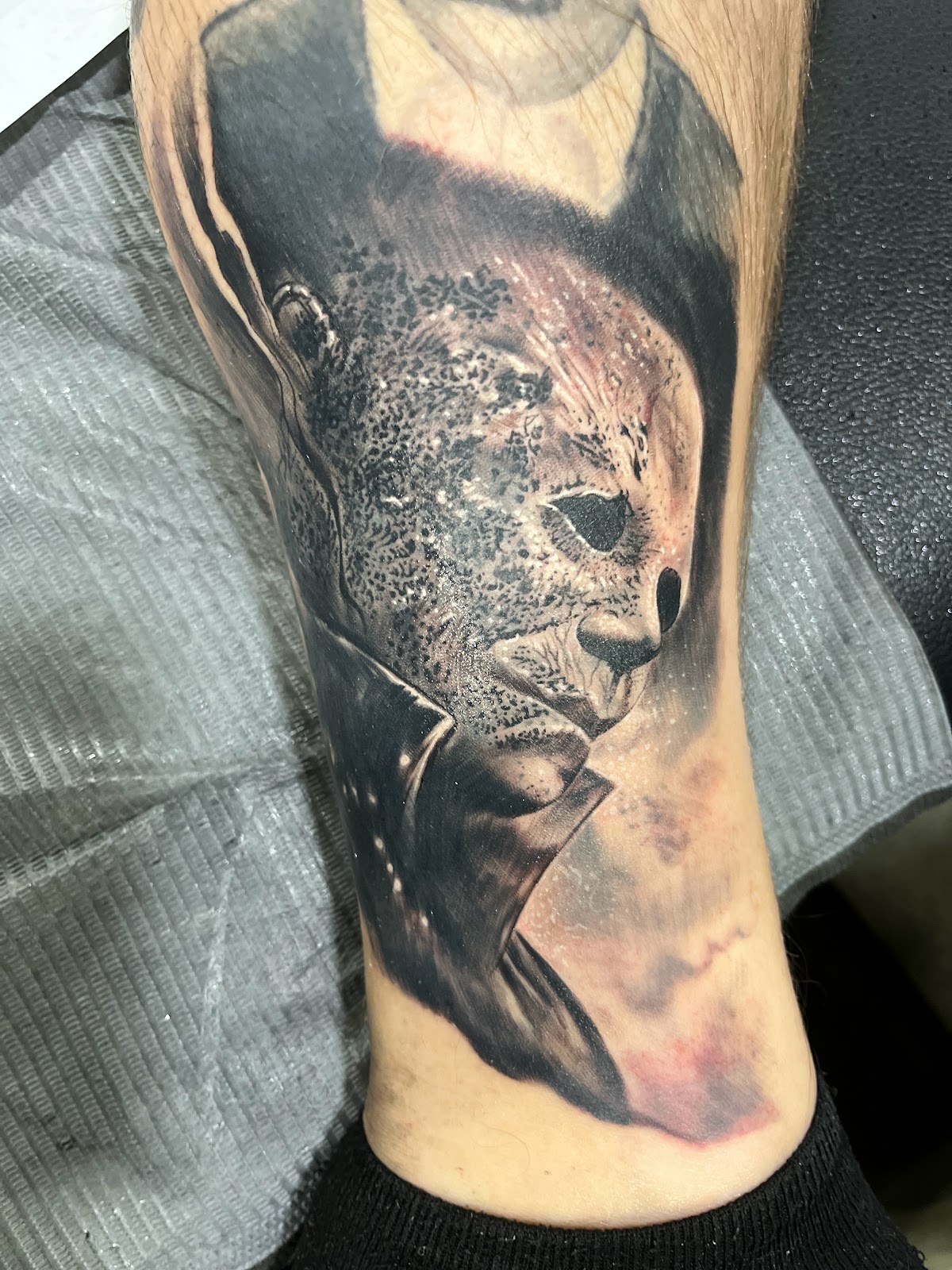 40 Thieves Tattoo and Art Gallery LLC tattoo parlor in Kissimmee, FL