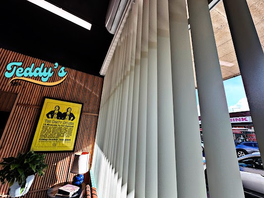 Teddy's 3194 photo 2