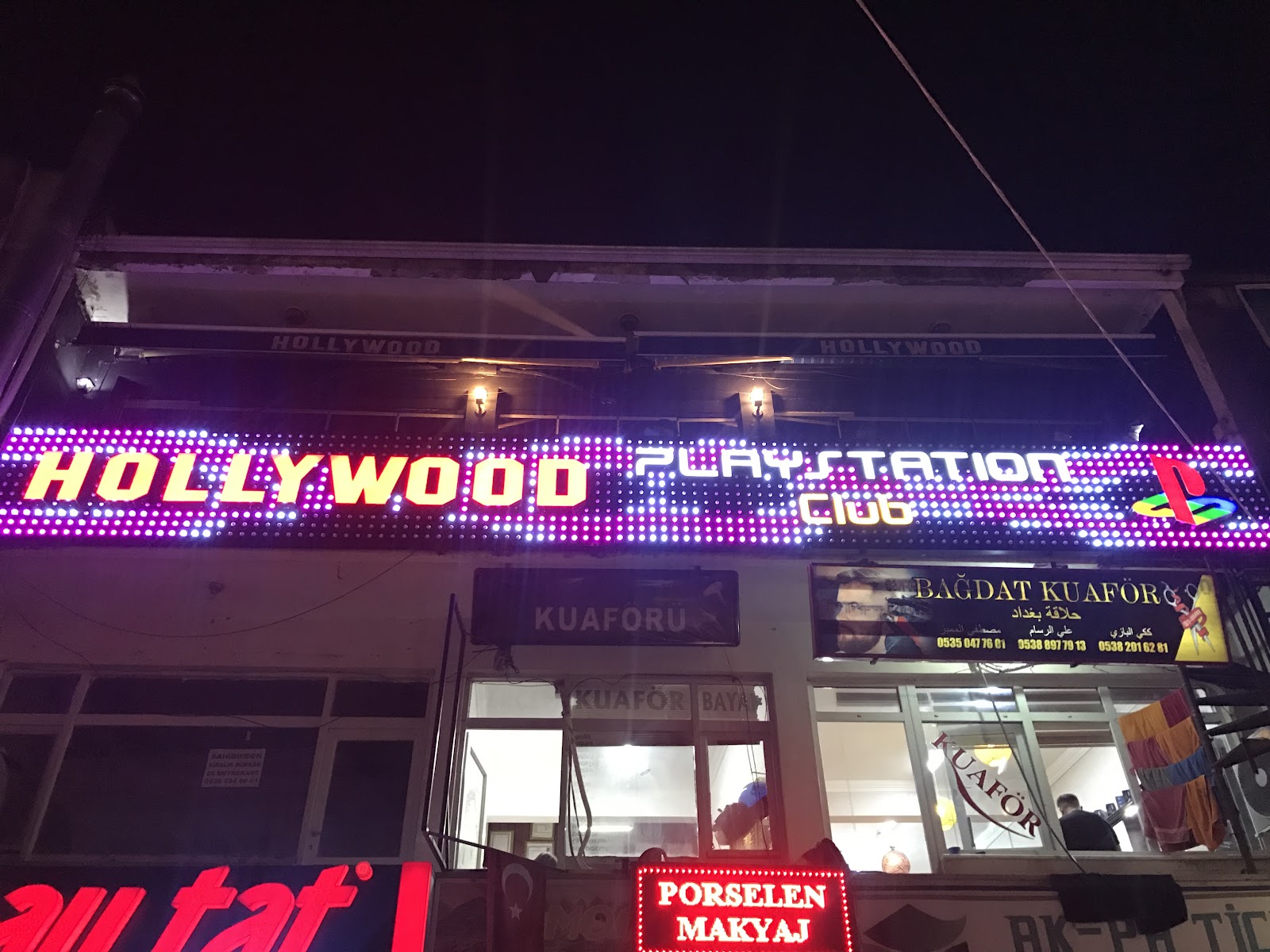 Hollywood Playstation Club mekanı