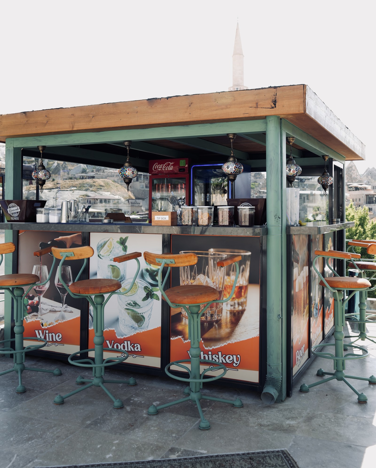 Aura Rooftop Bar & Restaurant mekanı