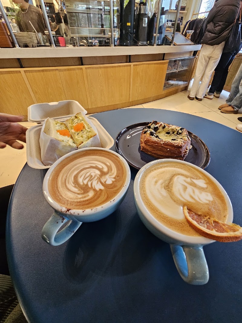 Moonwake Coffee Roasters photo 4