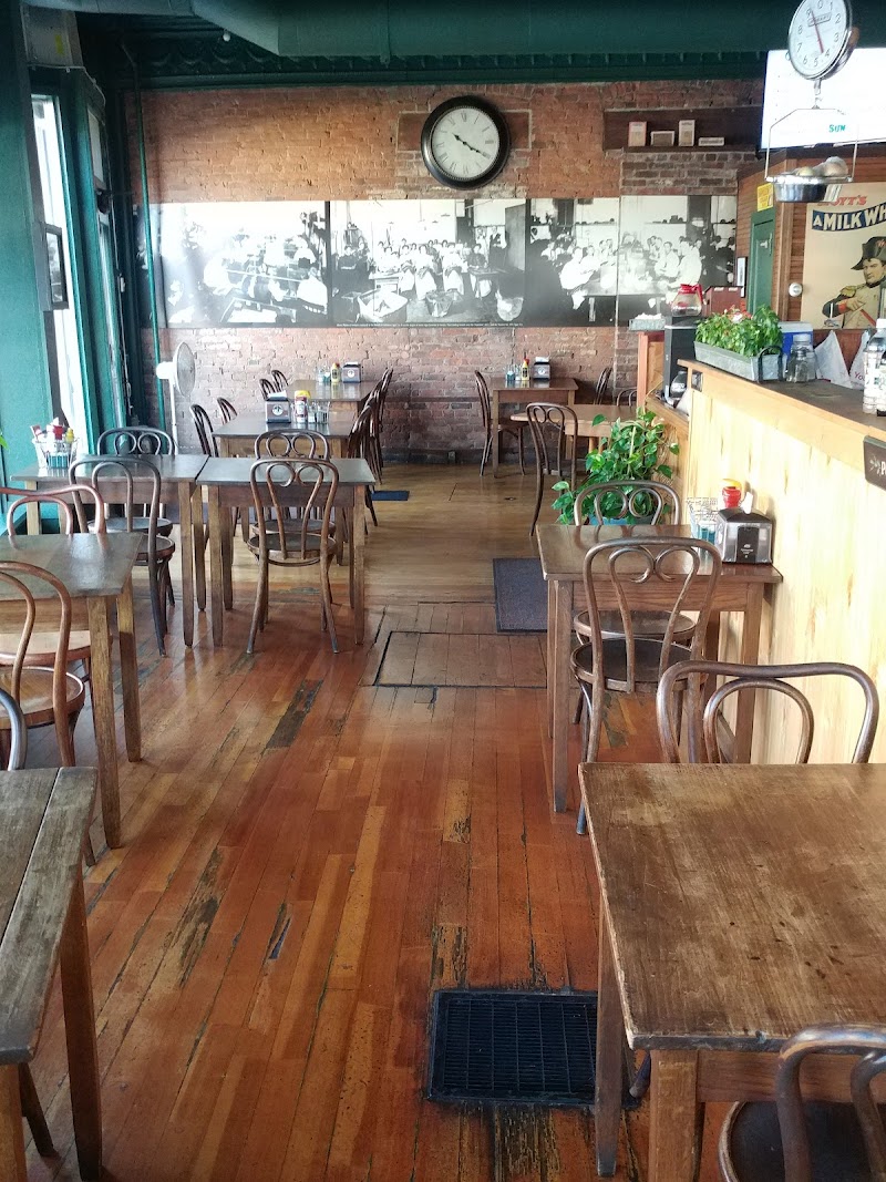 Napoleon Cafe photo 4