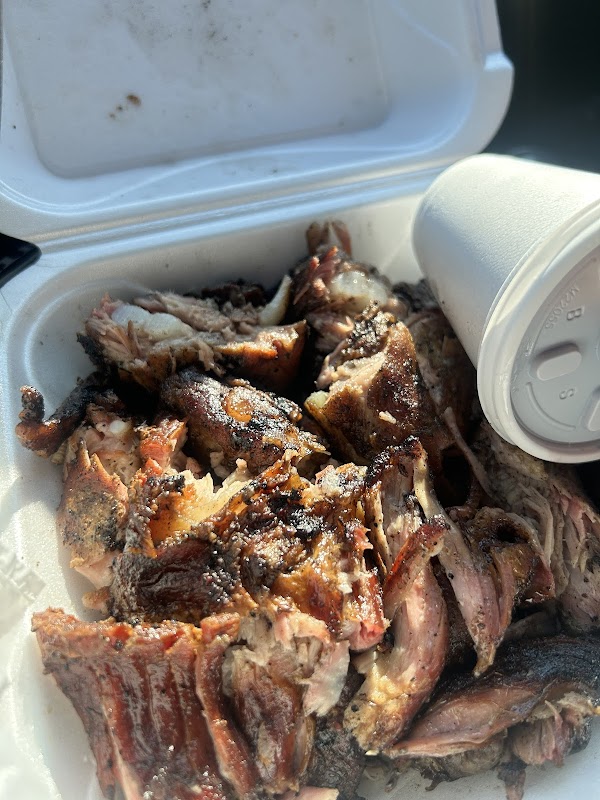 MACK BROS BBQ exterior