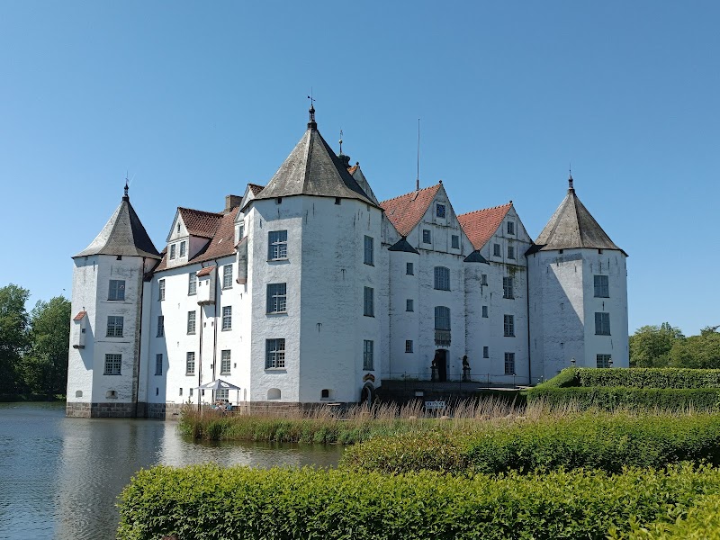 Замок Глюксбург