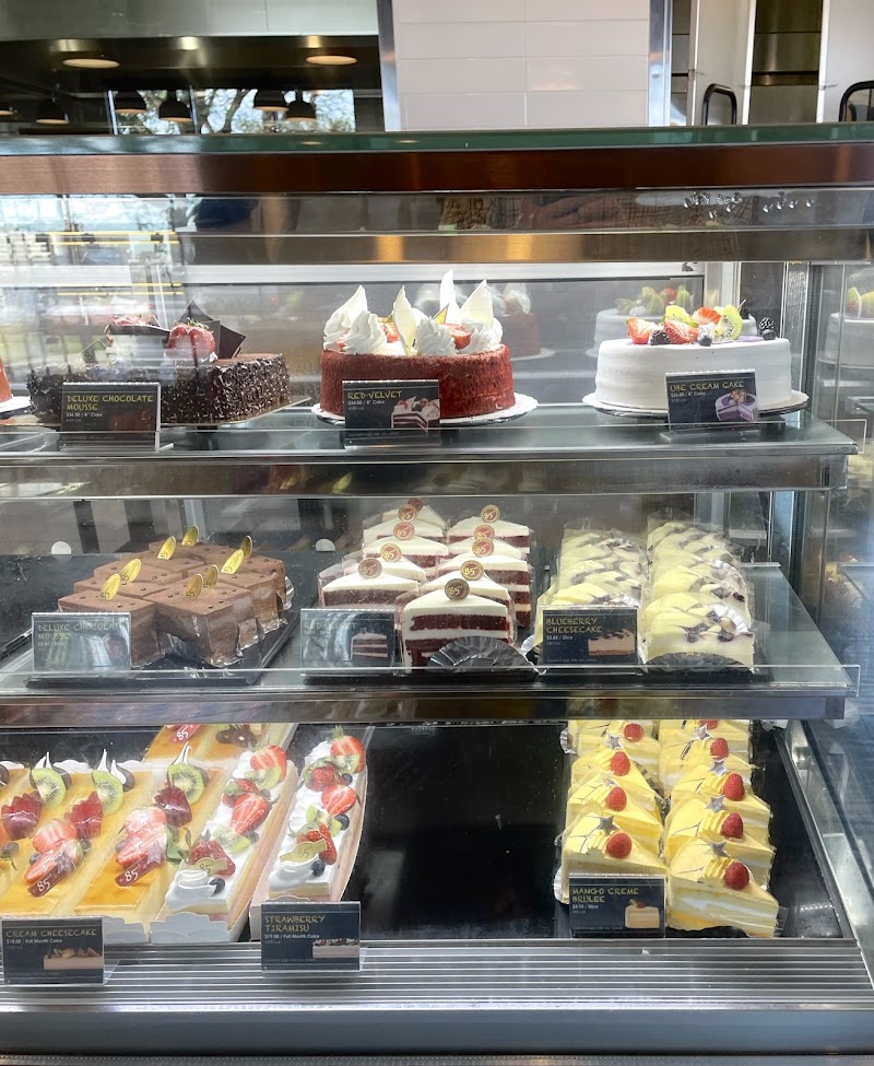 85°C Bakery Cafe - Torrance photo 3