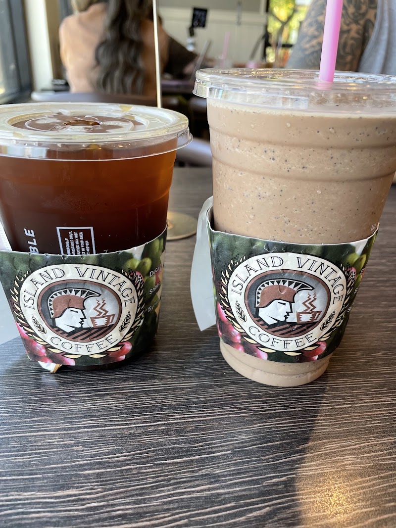 Island Vintage Coffee and Wine Bar Kapolei photo 4