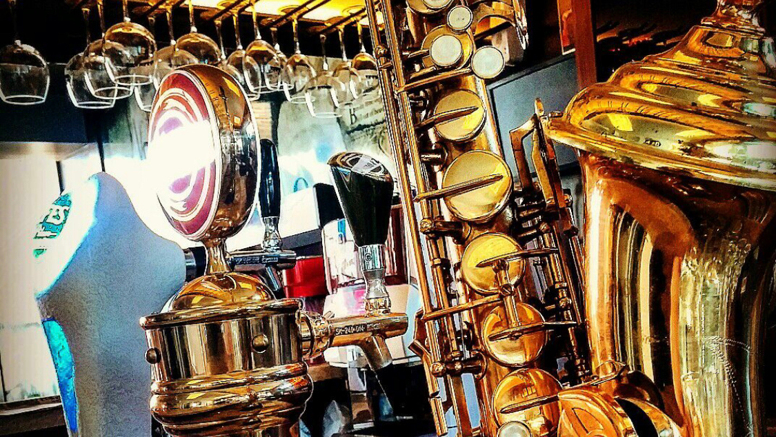 LOKAL Beer Cafe mekanı