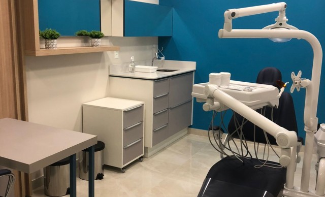 Sorrifácil Clínica Odontológica Três Figueiras | Dentista em Porto Alegre – Implantes, Prótese Protocolo e Clínico Geral - foto 3