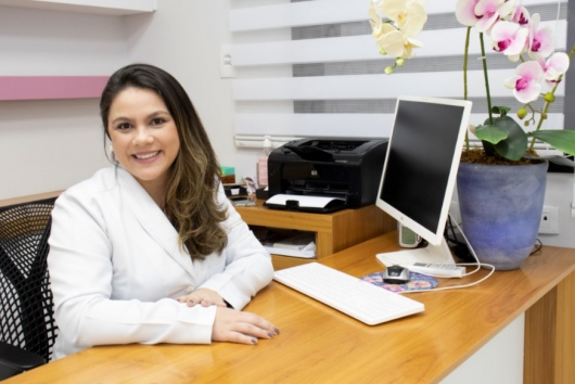 Dra. Taiane Amorim, Dermatologista