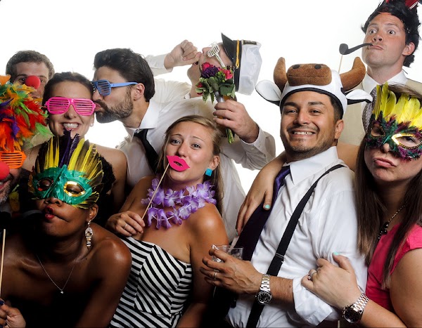 thePiXbooth | unique photo booth — featured vendor