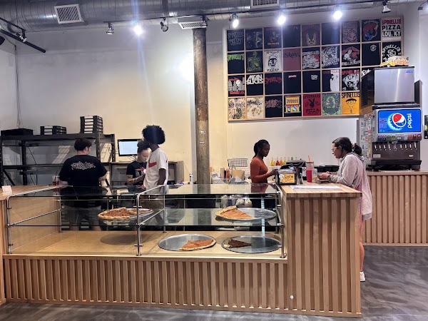 SPINELLI'S PIZZERIA exterior