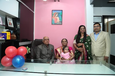 Dr.Jenil chikani(Diva Gynec Hospital)