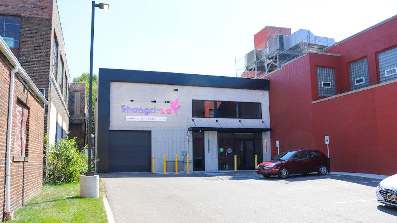 Video tour of Shangri-La Dispensary retail environment