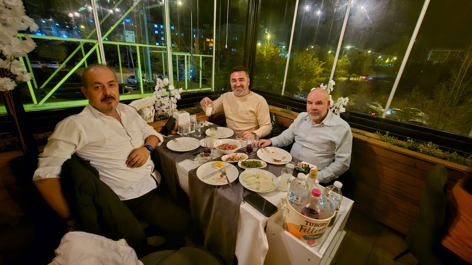 Taş Plak Meyhanesi mekanı