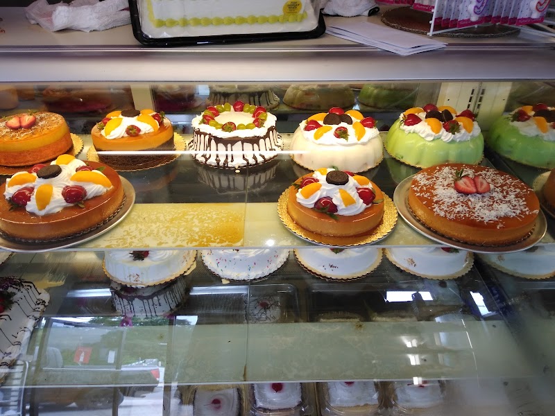 El Chimal Bakery photo 3