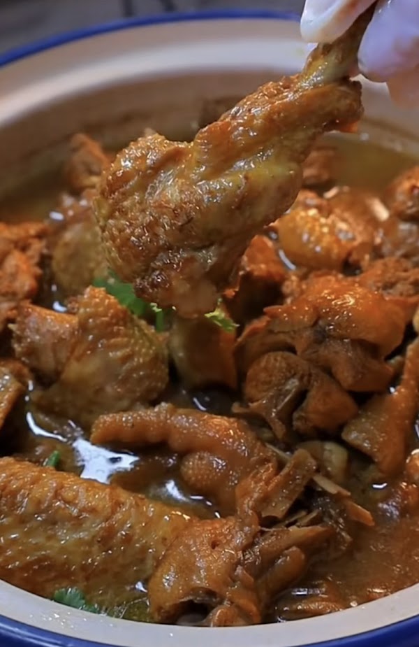 蔡徐坤养鸡场 - Photo 1