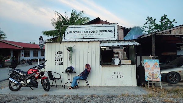 Rizqi Station - Photo 1